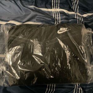 BLACK Origanal Nike Tech